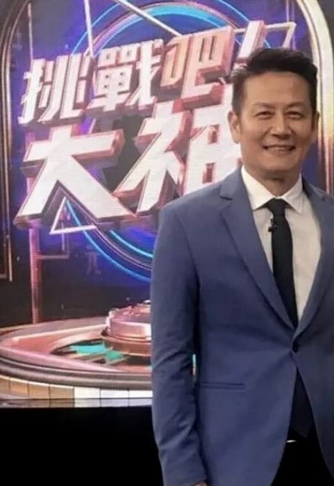 OB大神高颜眼镜妹被抓着头发后入撕破丝袜强插全程浪叫不停 - 绅士福利社