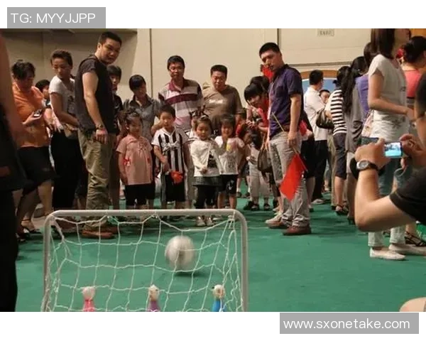 足球贴纸鱼缸的创意装饰与趣味玩法探索 足球贴纸鱼缸的创意装饰与趣味玩法探索